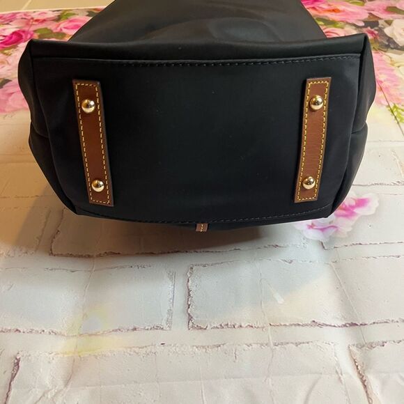 New Dooney & Bourke Nylon Wayfarer Hobo Bag in Black and Brown - Picture 8 of 11
